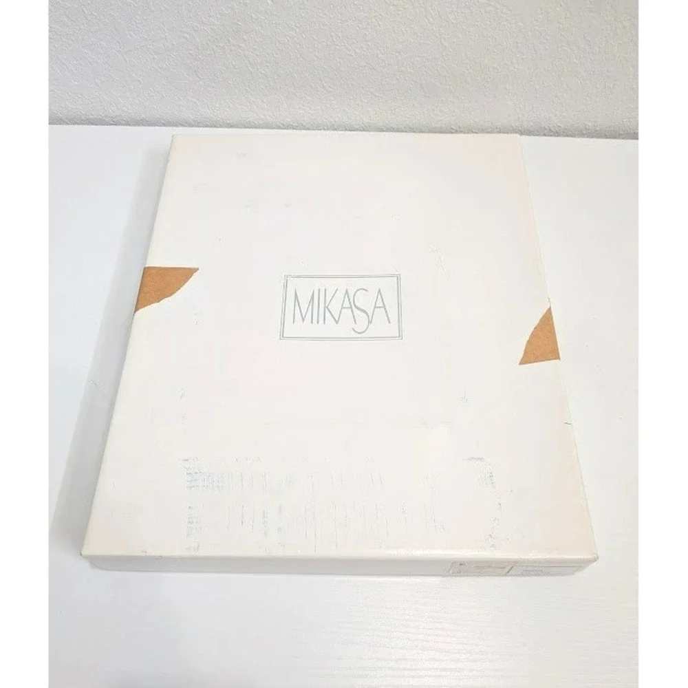 Mikasa Austrian Crystal Geometric Design Picture Frame.‎ 9